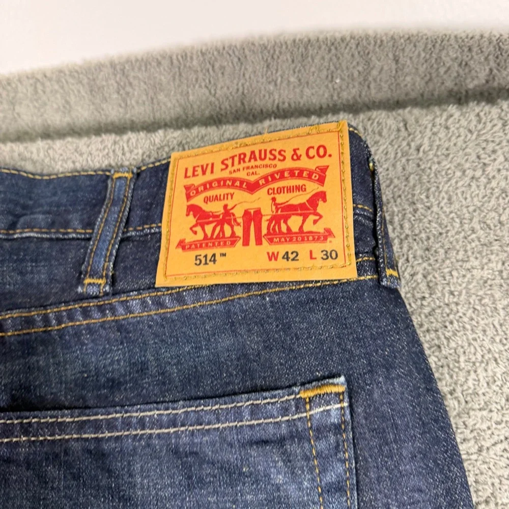 Levis 514 Straight Fit Jeans Mens 42x30 Dark Wash Blue Denim Pants